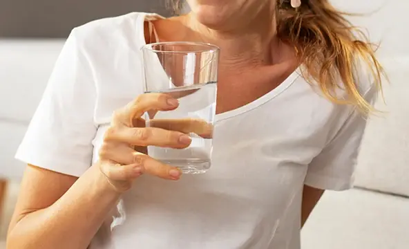 <img width="200" alt="Reasons homes glass water 6" src="https://www.culligan.es/wp-content/themes/culligan-emea/img/four-reasons-module//reasons-homes-glass-water-6.webp" /> Reasons homes glass water 6