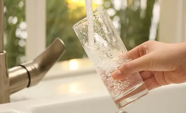 <img width="200" alt="Reasons tap water 1" src="https://www.culligan.es/wp-content/themes/culligan-emea/img/four-reasons-module//reasons-tap-water-1.webp" /> Reasons tap water 1