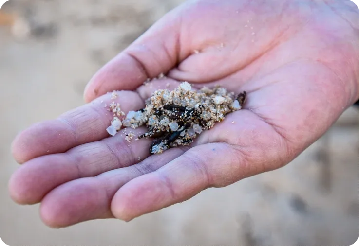piedras pequeñas en la mano